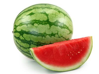 夏季吃瓜的人群