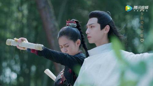 伪装追剧吃瓜,揭秘娱乐圈幕后真相