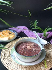 独特的早餐吃瓜