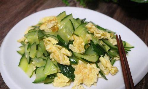 绿色长瓜炒着吃,健康营养两不误