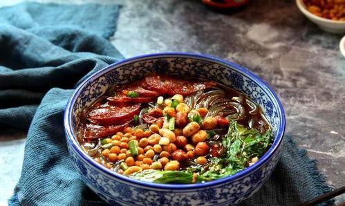 吃瓜买了酸辣粉怎么吃,吃瓜爱好者必尝的酸辣粉秘籍