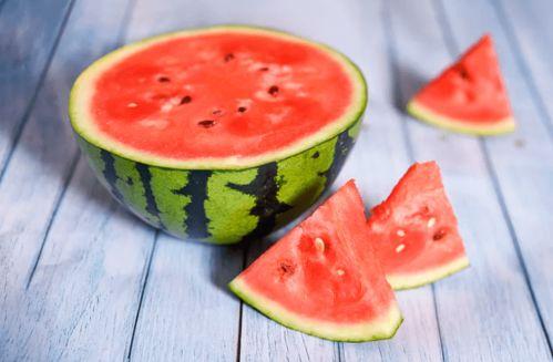 西瓜吃瓜方式,解锁夏日消暑新姿势